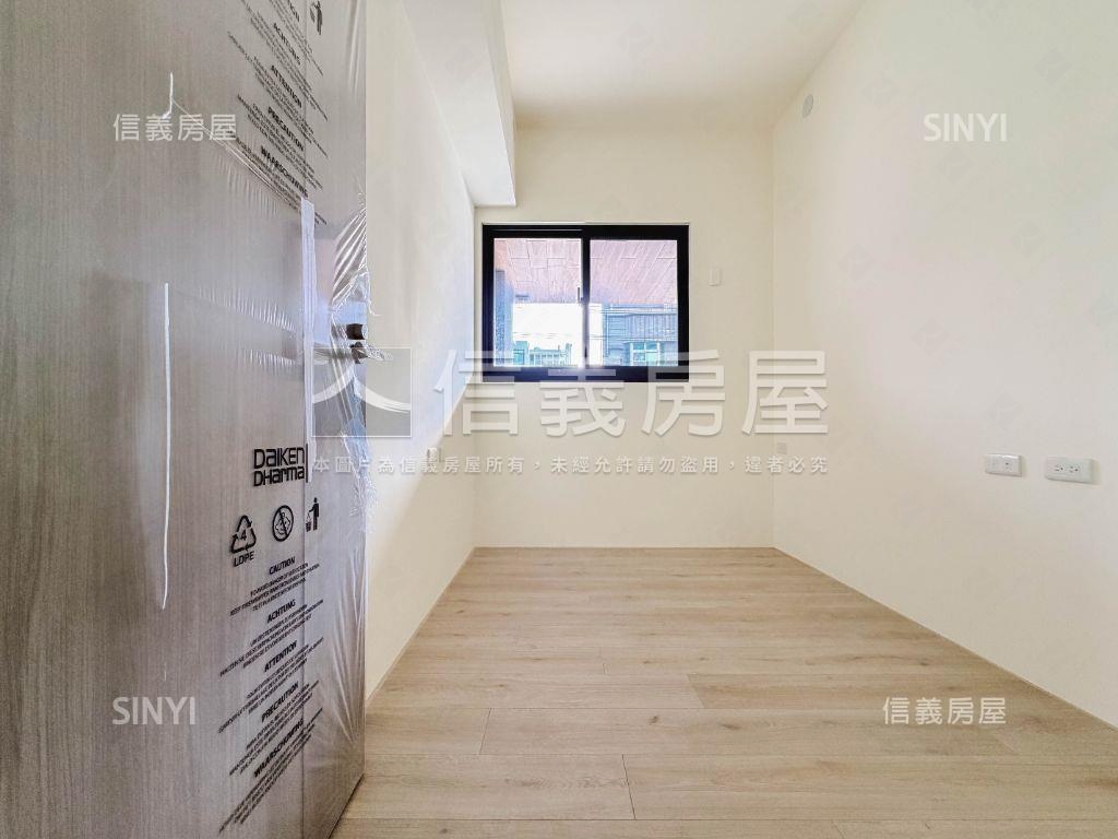 居閑５全新三房平車房屋室內格局與周邊環境