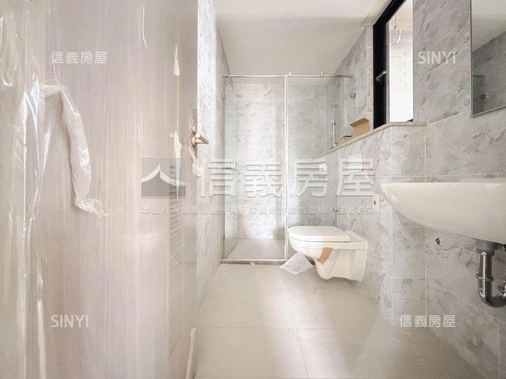 居閑５全新三房平車房屋室內格局與周邊環境