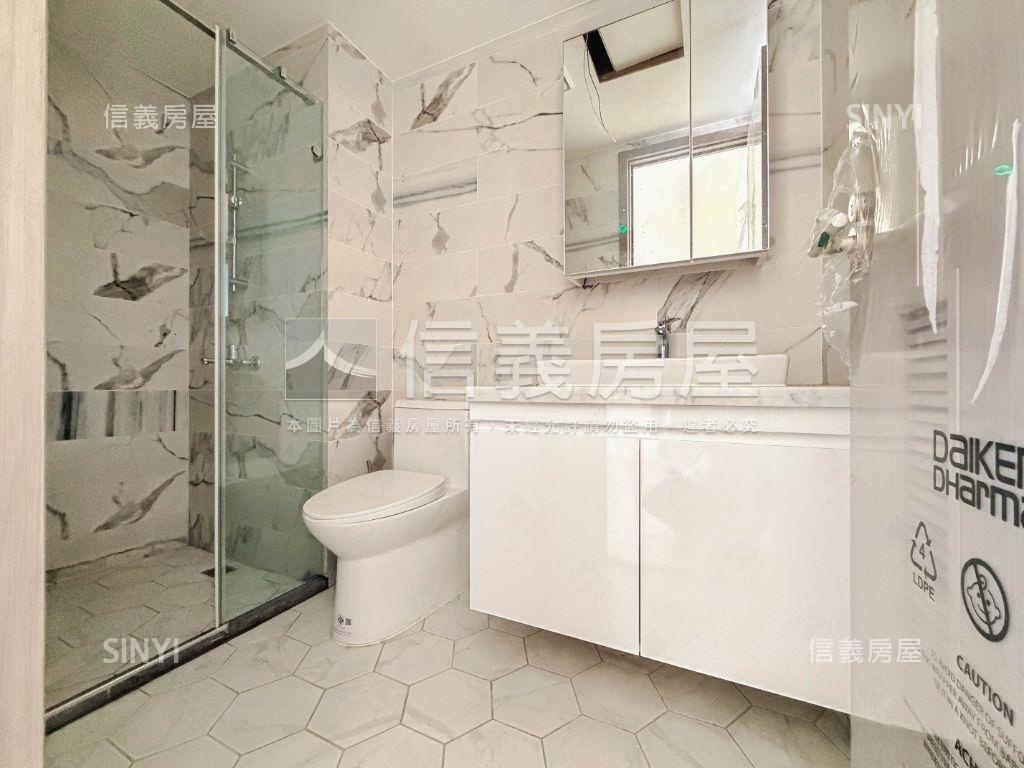 居閑５全新三房平車房屋室內格局與周邊環境