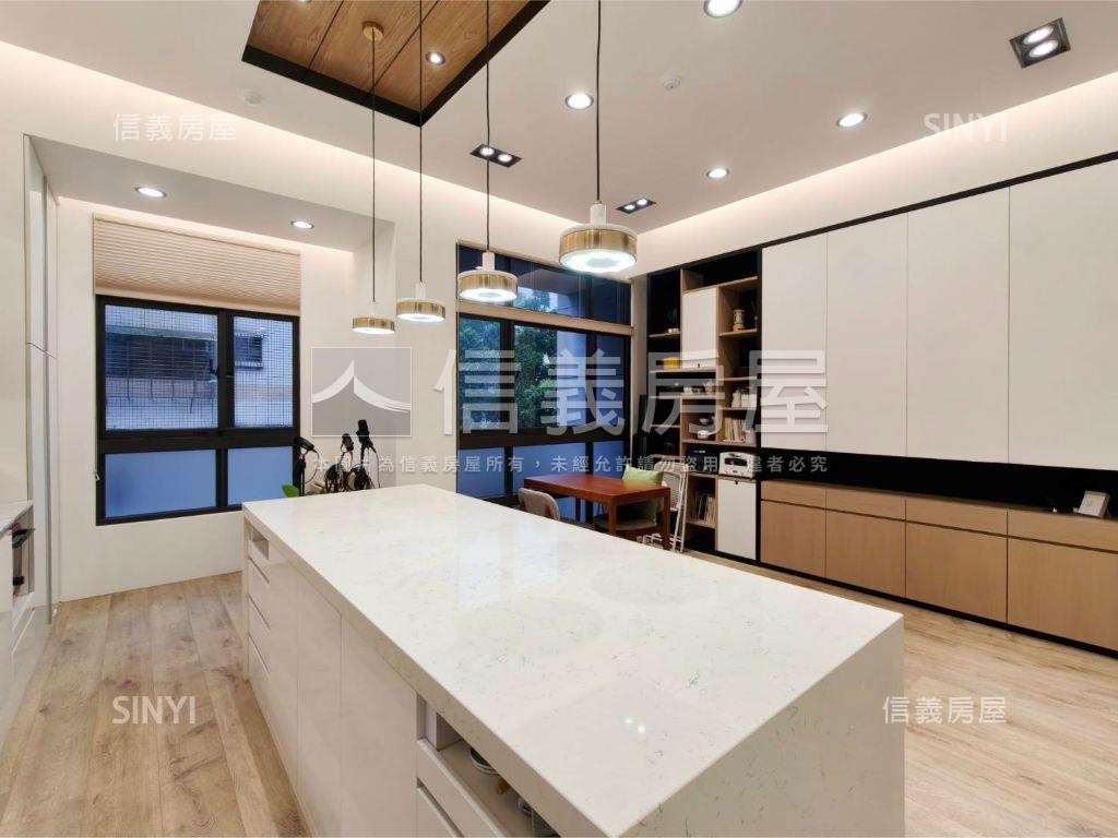 靜心新貴頂客雅閣房屋室內格局與周邊環境