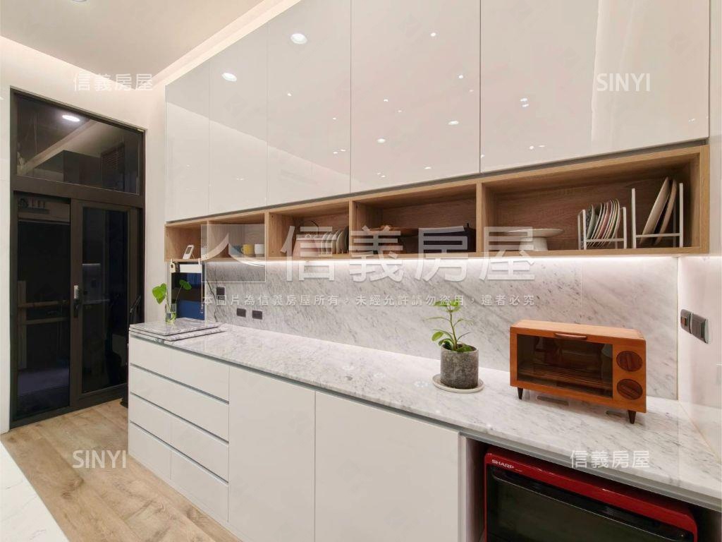 靜心新貴頂客雅閣房屋室內格局與周邊環境