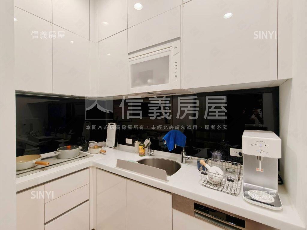 靜心新貴頂客雅閣房屋室內格局與周邊環境