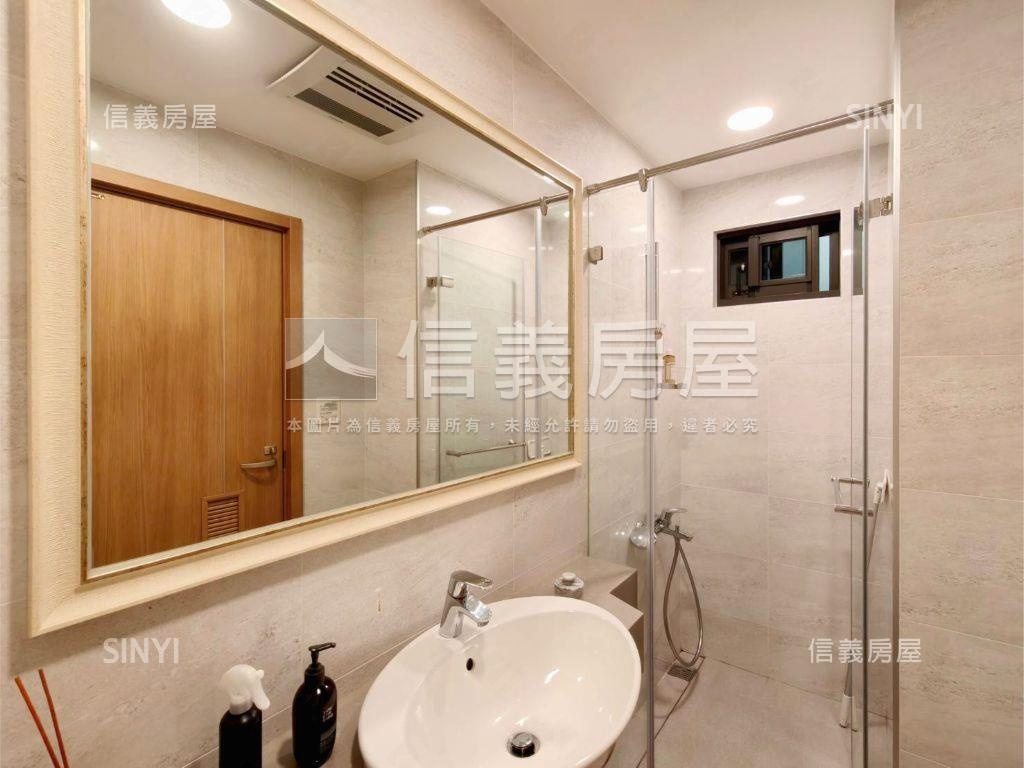 靜心新貴頂客雅閣房屋室內格局與周邊環境