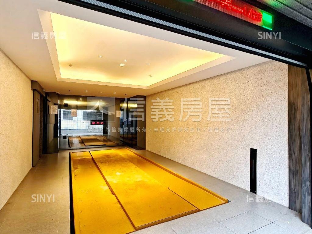 靜心新貴頂客雅閣房屋室內格局與周邊環境