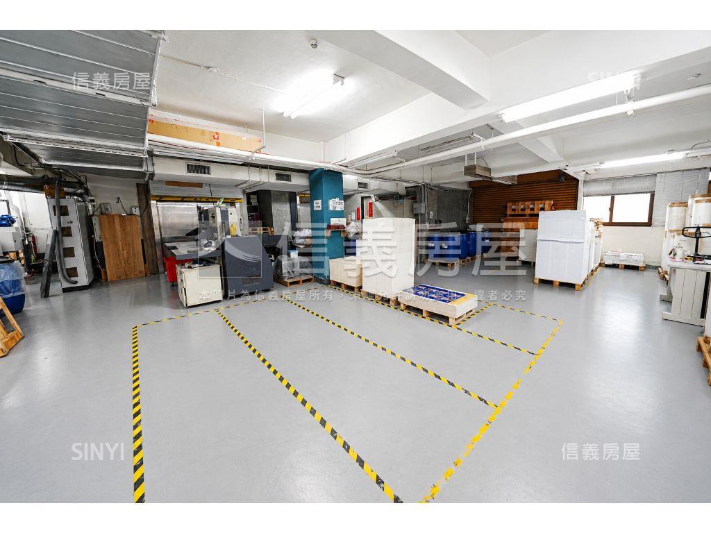 中和橋和捷運邊間全棟廠房房屋室內格局與周邊環境