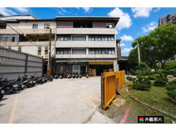 中和橋和捷運邊間全棟廠房
