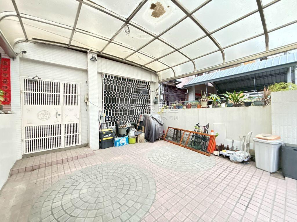 近衛道高中平德路活路透天房屋室內格局與周邊環境