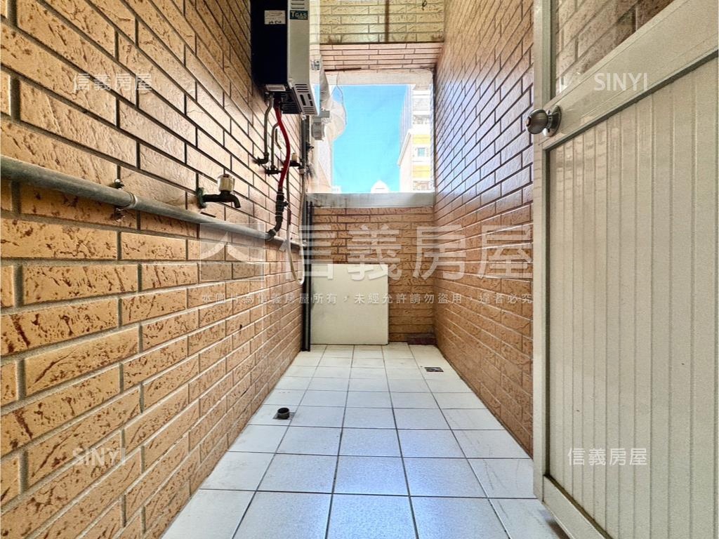 福山公園旁三房車位房屋室內格局與周邊環境