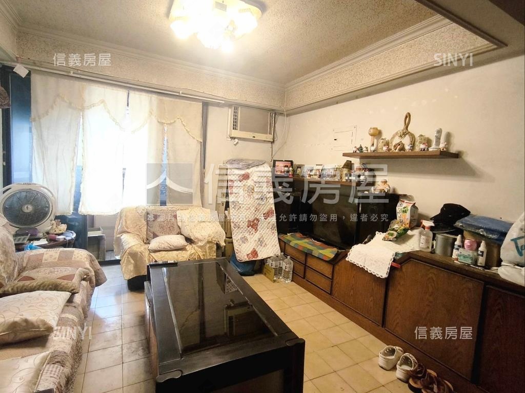帝國大廈高樓方正二房房屋室內格局與周邊環境