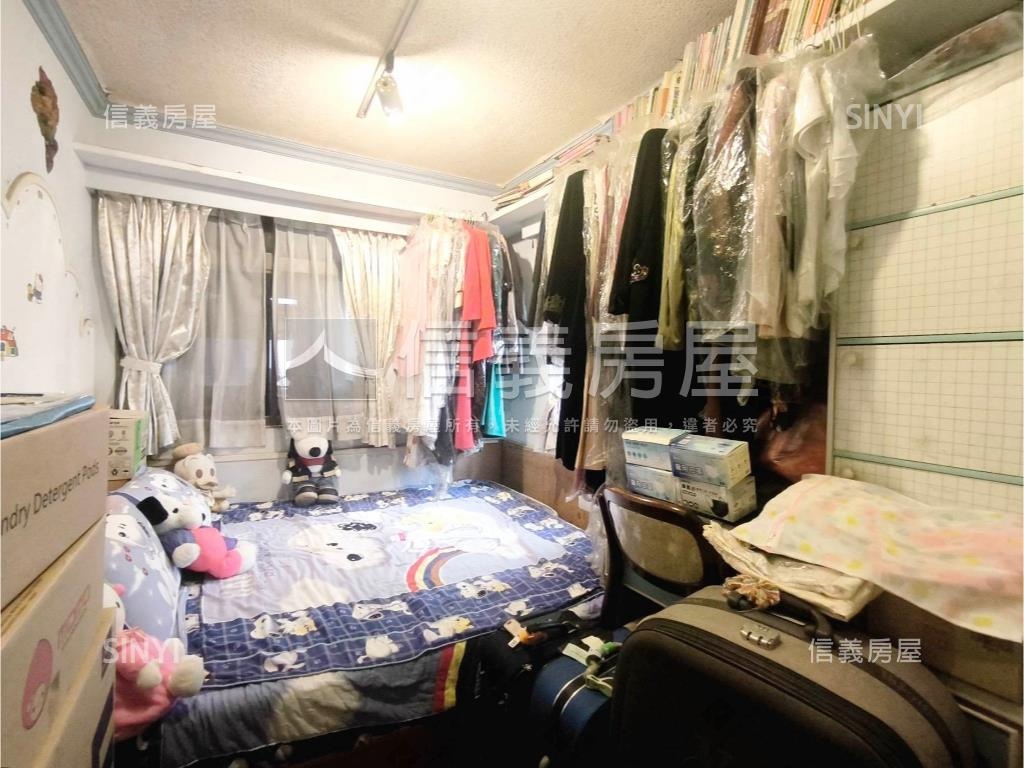 帝國大廈高樓方正二房房屋室內格局與周邊環境