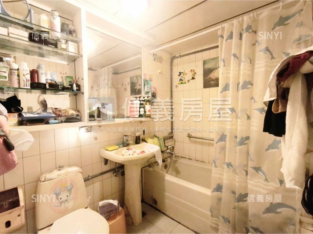 帝國大廈高樓方正二房房屋室內格局與周邊環境