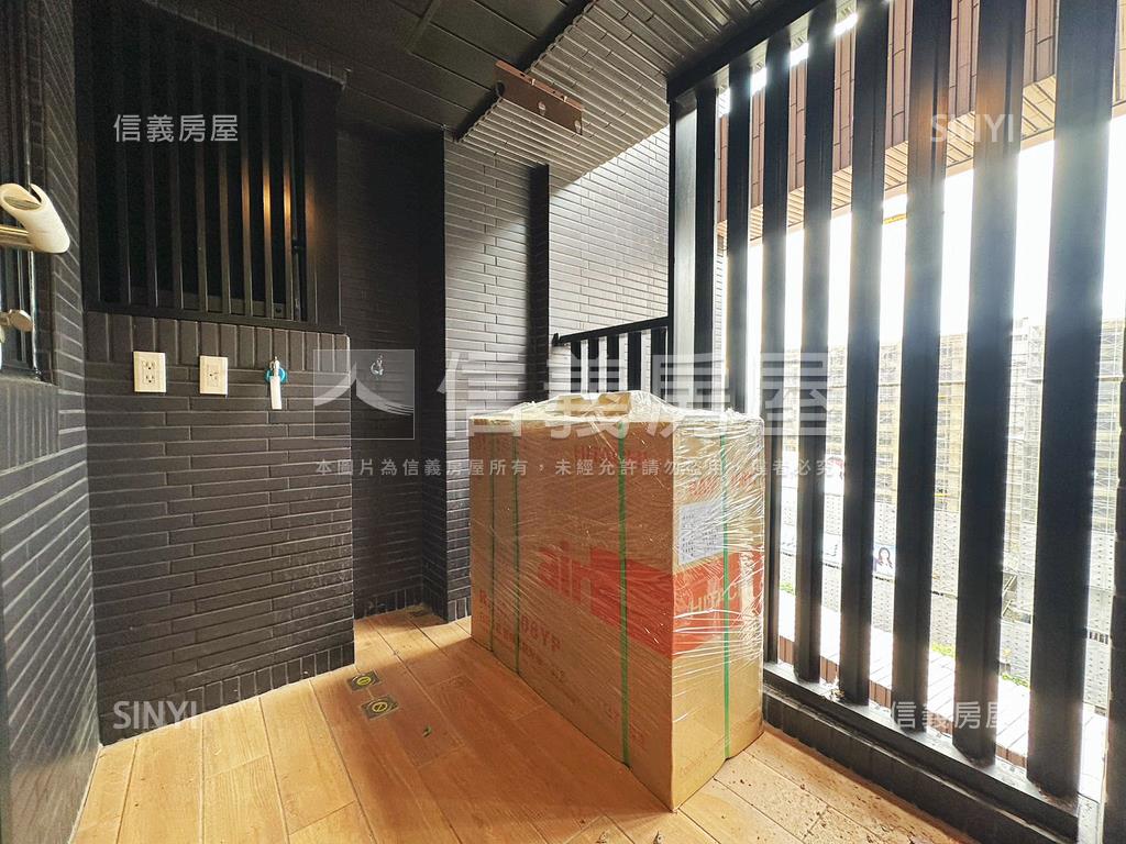 鉑克棶兩房兩衛１１樓房屋室內格局與周邊環境