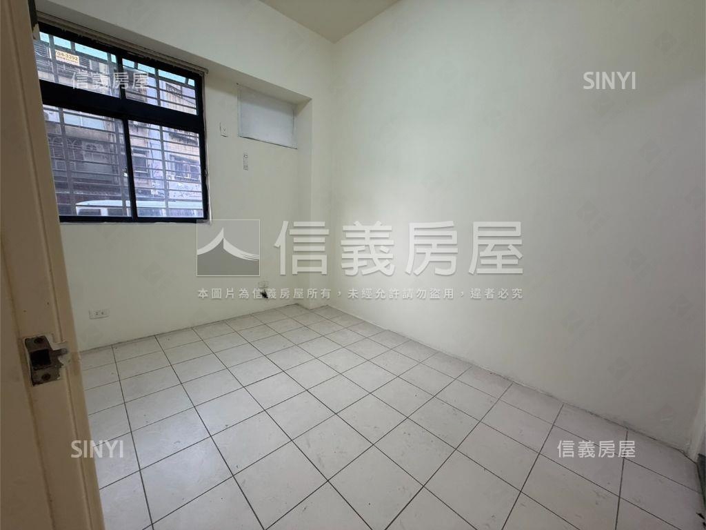 空南電梯三房房屋室內格局與周邊環境