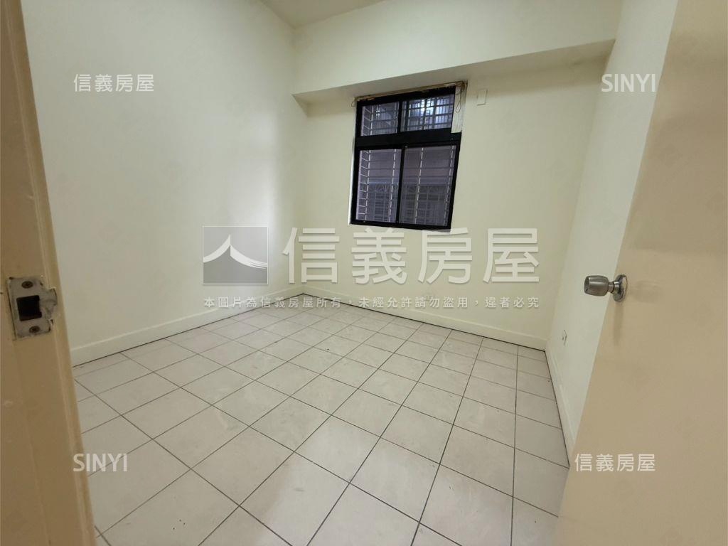 空南電梯三房房屋室內格局與周邊環境