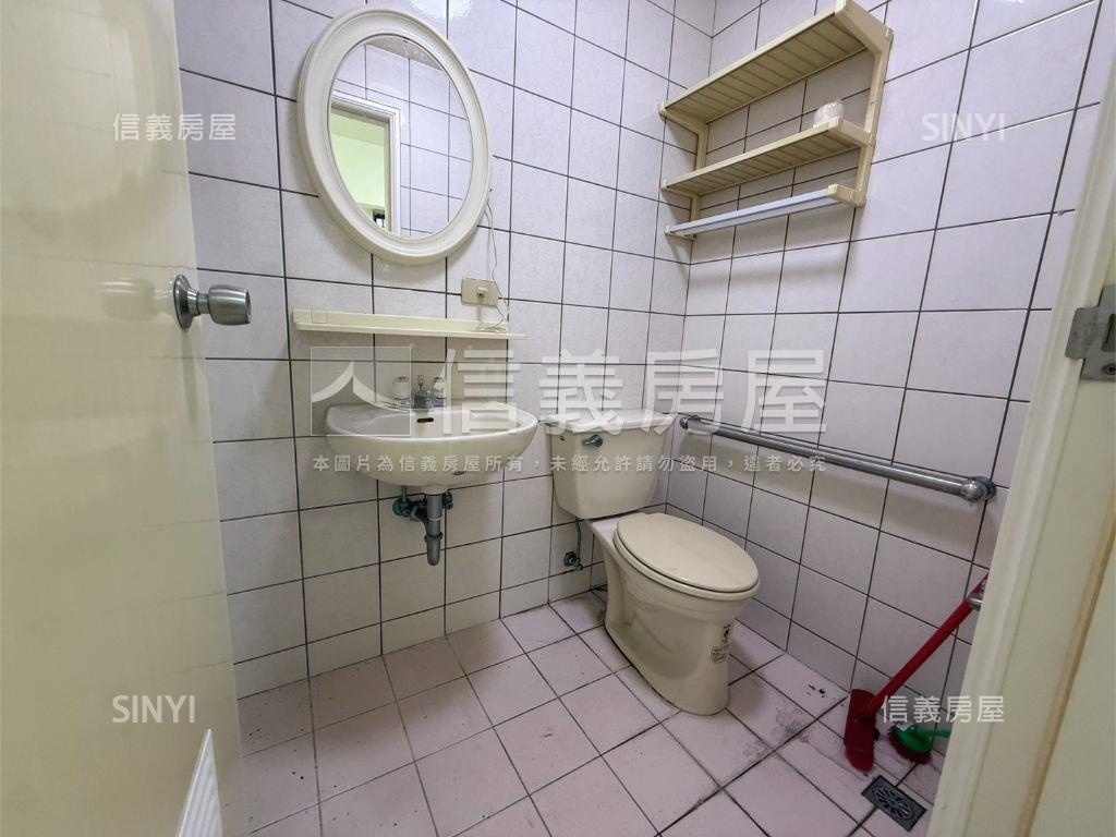 空南電梯三房房屋室內格局與周邊環境