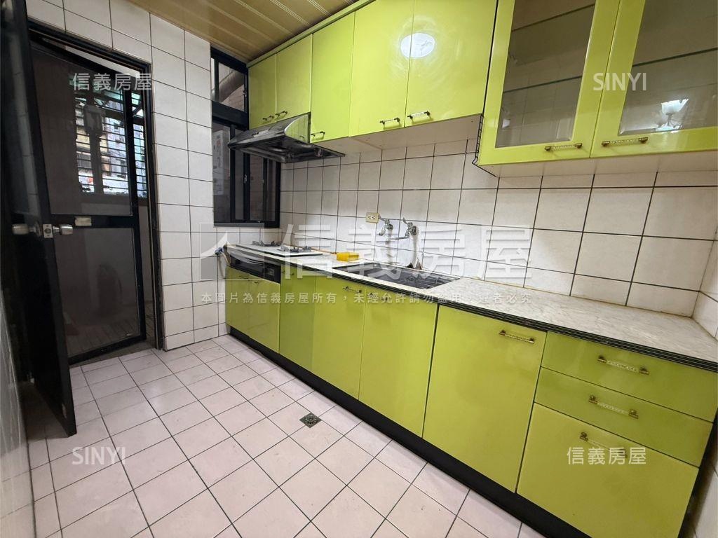 空南電梯三房房屋室內格局與周邊環境