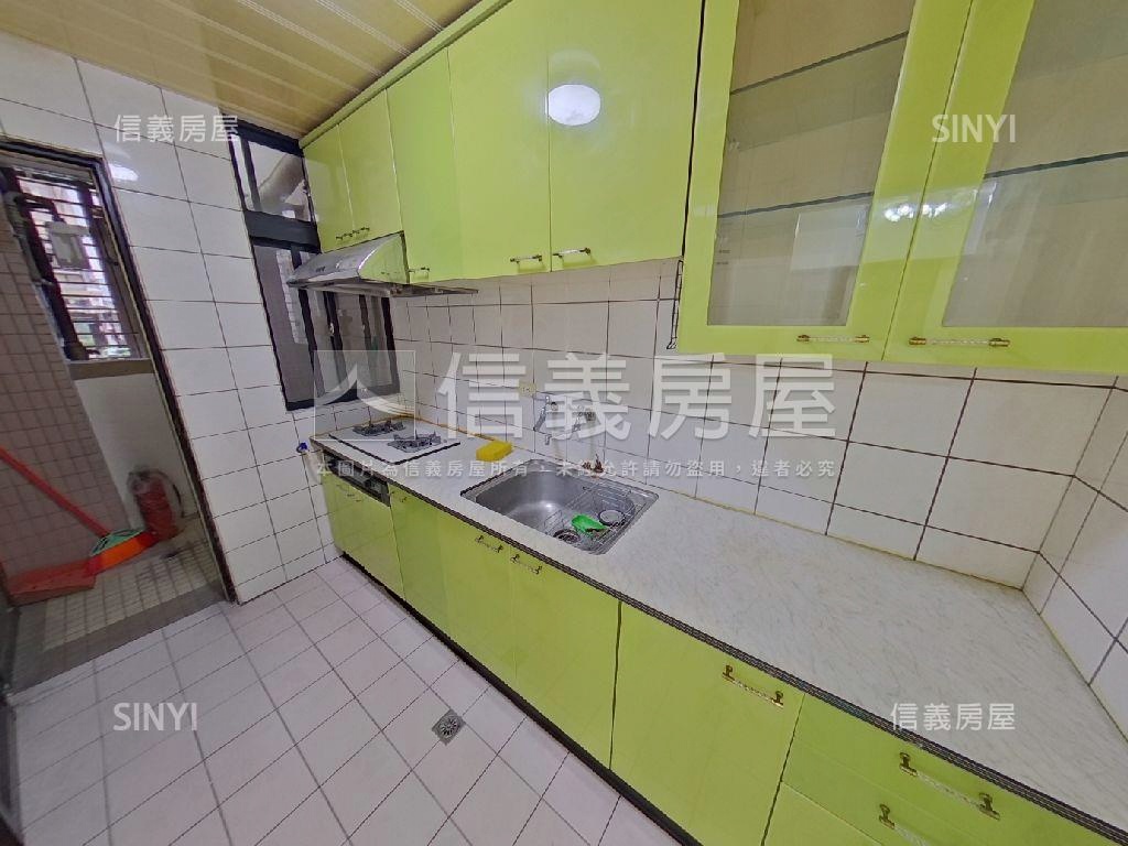 空南電梯三房房屋室內格局與周邊環境