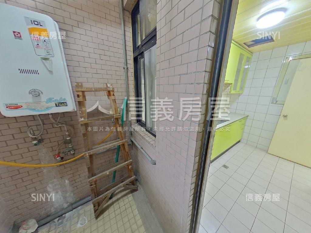 空南電梯三房房屋室內格局與周邊環境