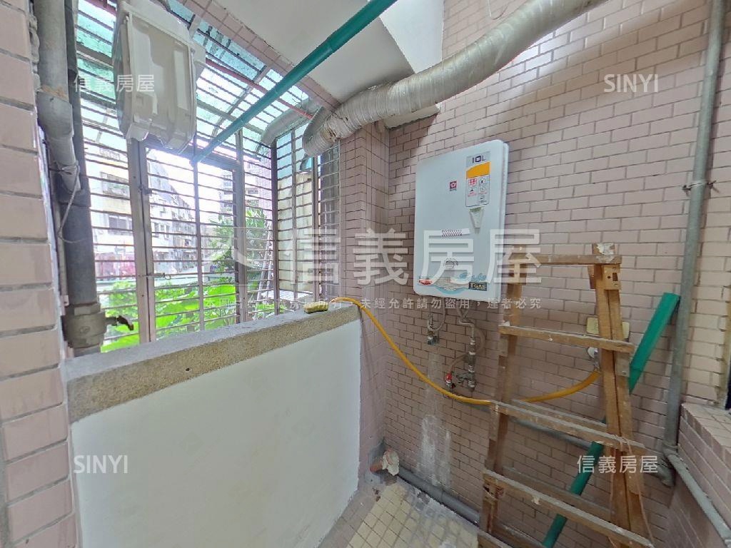 空南電梯三房房屋室內格局與周邊環境