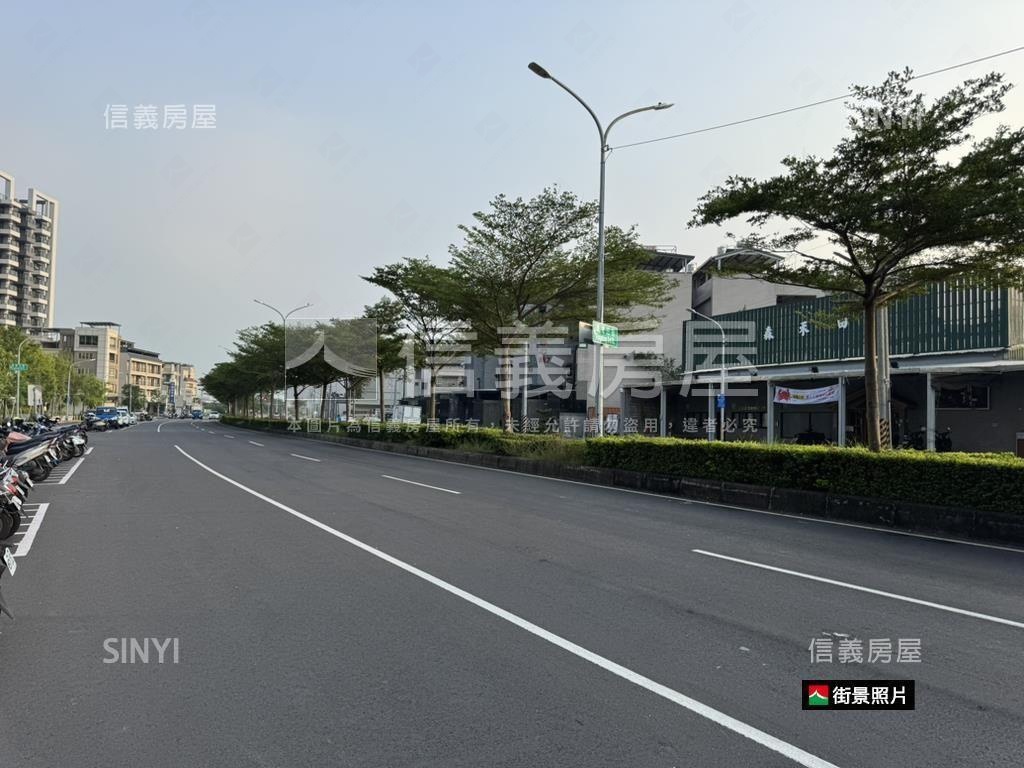 鳳山。雙面臨路三角窗美地房屋室內格局與周邊環境