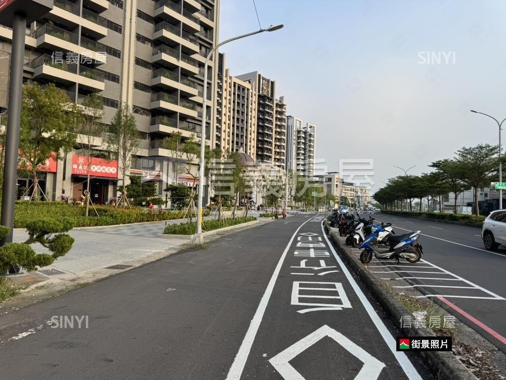 鳳山。雙面臨路三角窗美地房屋室內格局與周邊環境