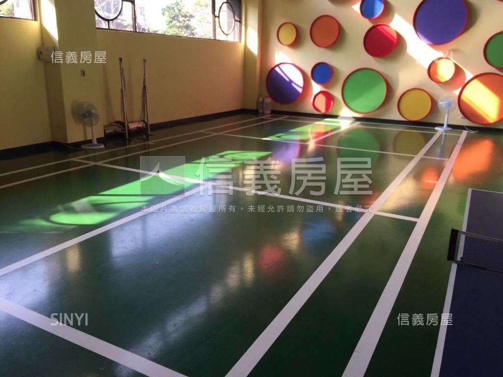 全民時代大三房平面車位房屋室內格局與周邊環境
