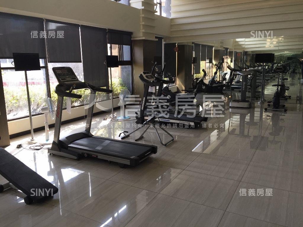 全民時代大三房平面車位房屋室內格局與周邊環境