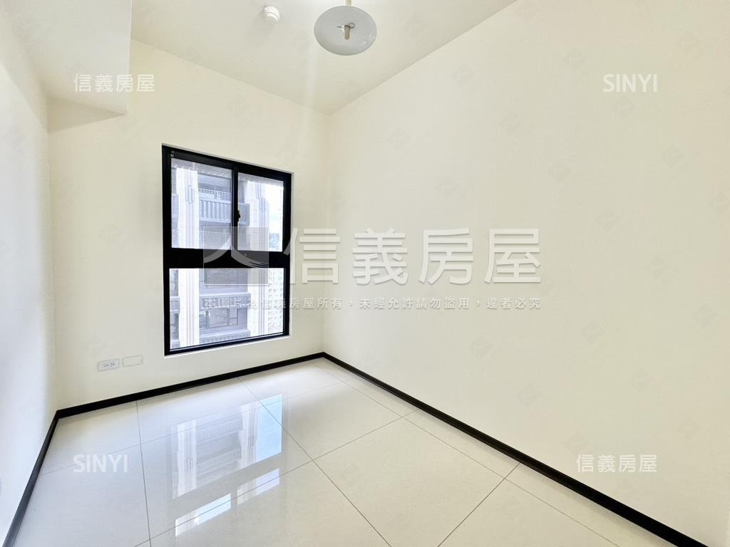 富域．全新高樓４房房屋室內格局與周邊環境