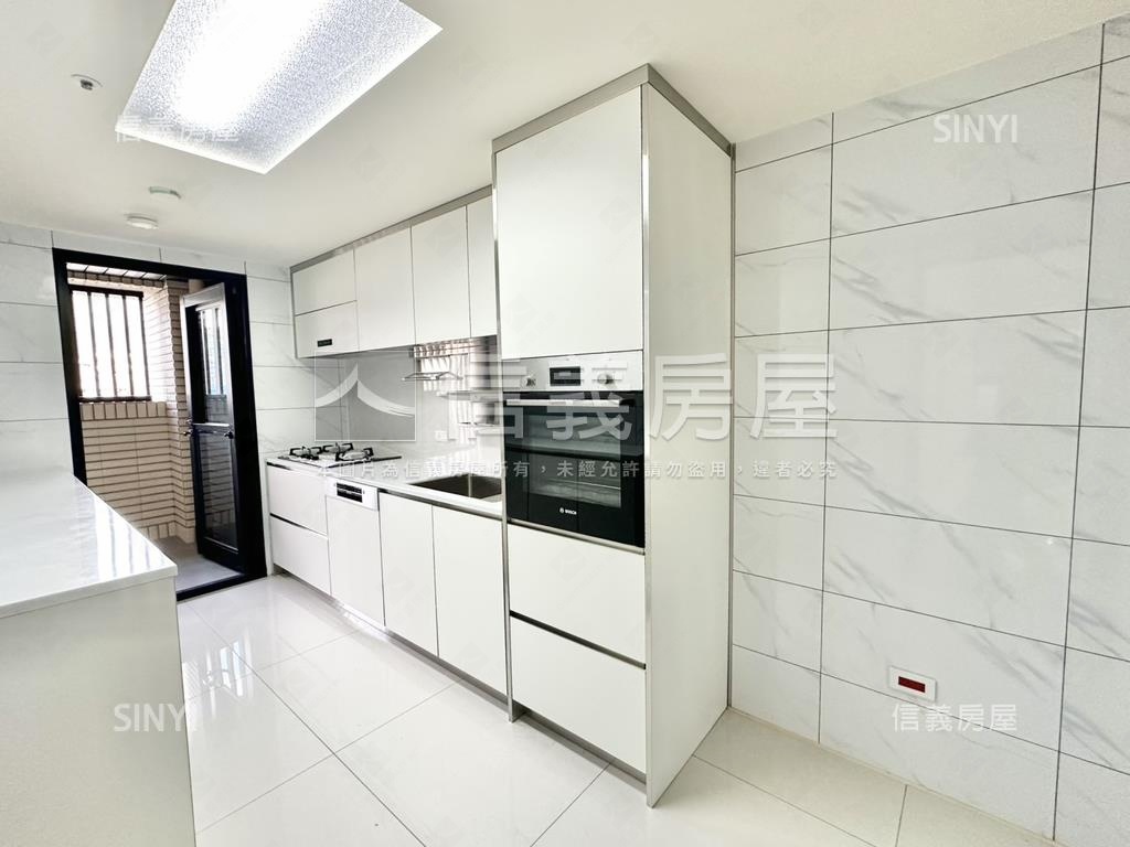 富域．全新高樓４房房屋室內格局與周邊環境