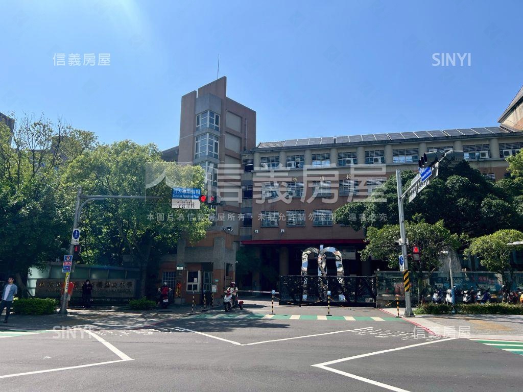 北門街三角窗金店面房屋室內格局與周邊環境