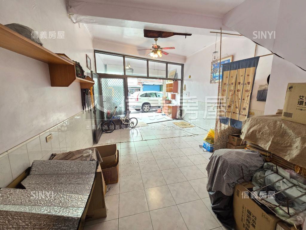 鳳山近青年路正街透天房屋室內格局與周邊環境