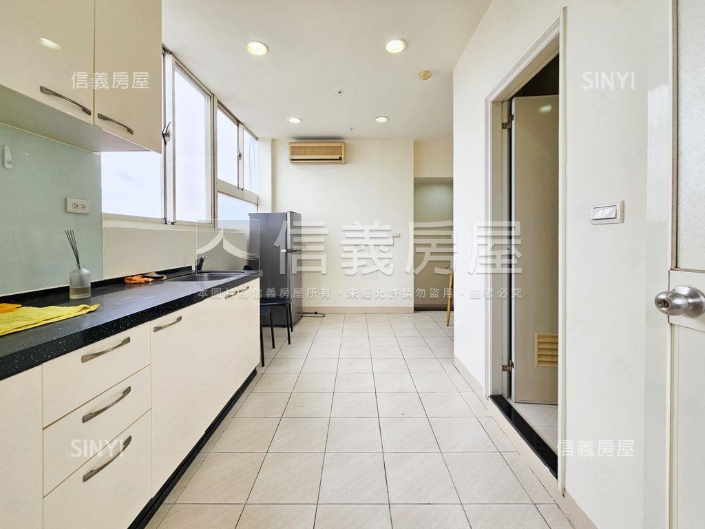 新美國三房房屋室內格局與周邊環境