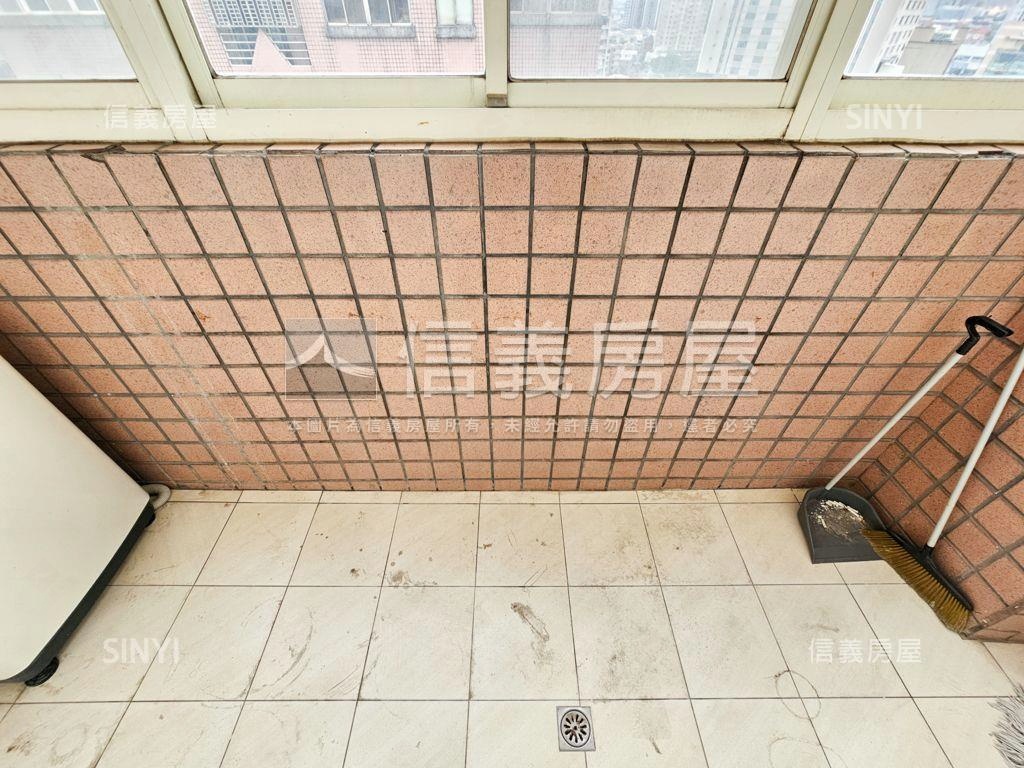 新美國三房房屋室內格局與周邊環境