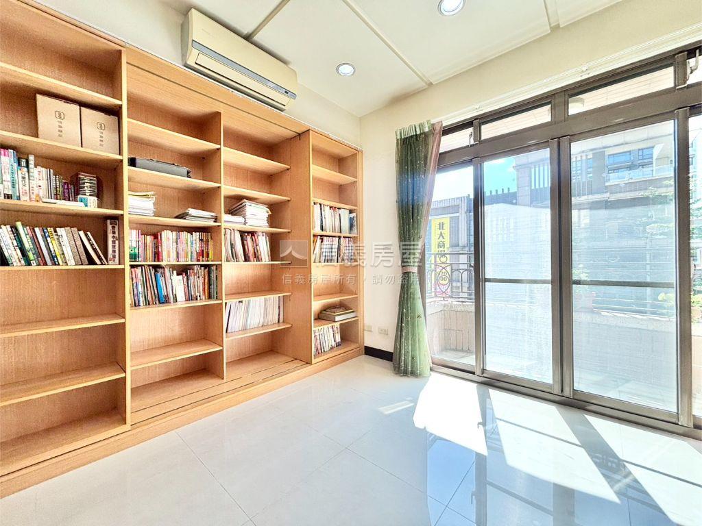 南北大人文雅居三房房屋室內格局與周邊環境