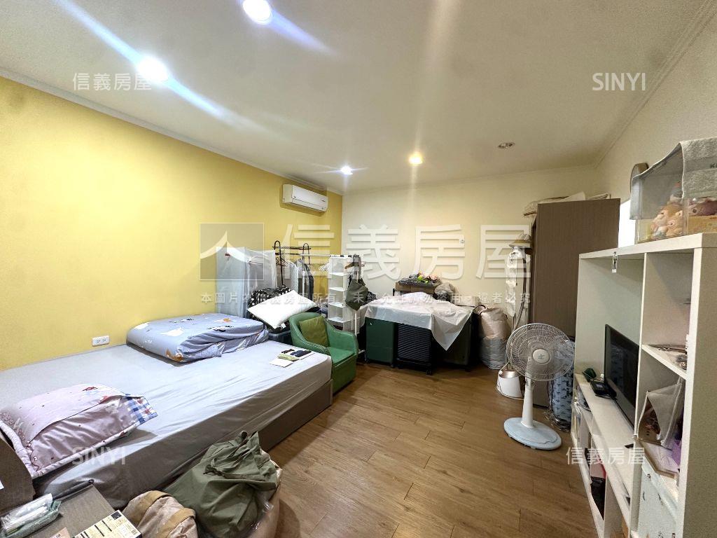 府城市中心大面寬透天房屋室內格局與周邊環境