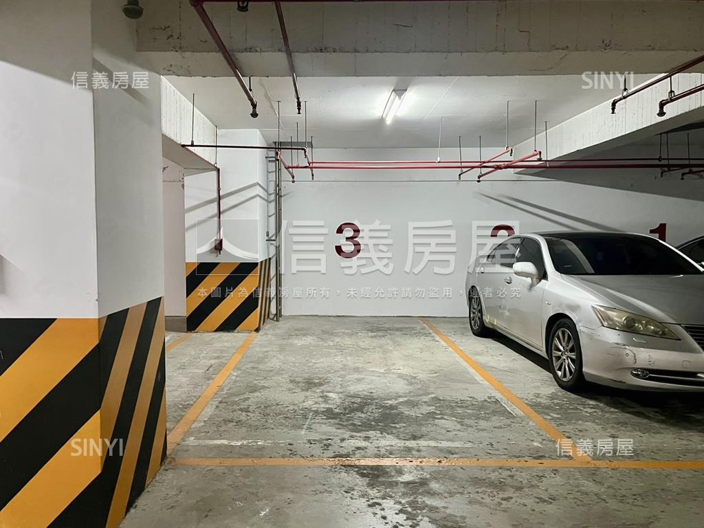 西區大坪數商辦房屋室內格局與周邊環境