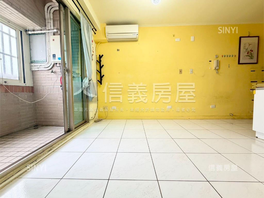 近捷運學區兩房視野戶房屋室內格局與周邊環境