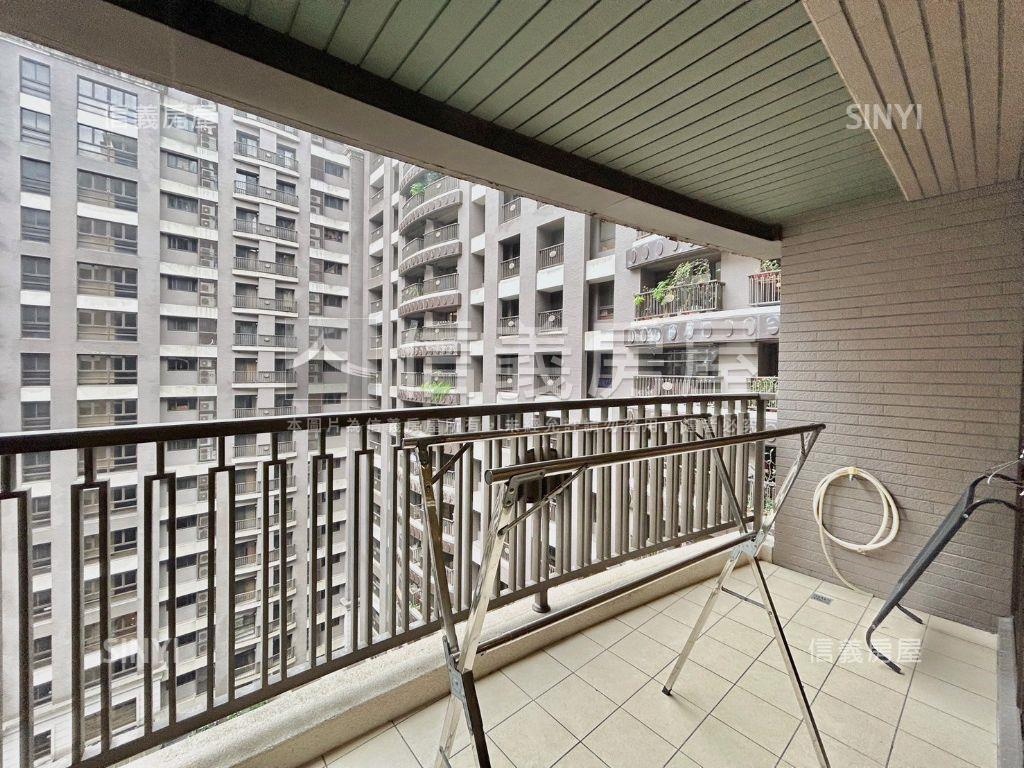 鎏金高樓美裝潢房屋室內格局與周邊環境