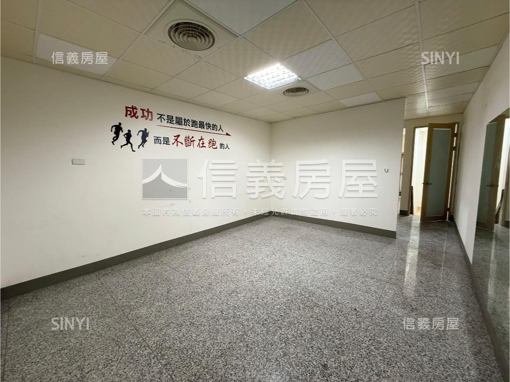 五甲商圈極品透店房屋室內格局與周邊環境