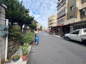 極稀有。北區一樓三房公寓