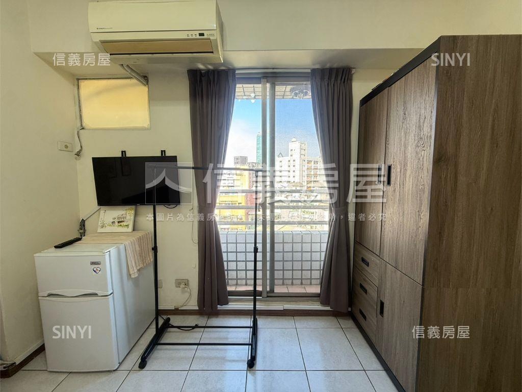 有陽台衛浴開窗的套房房屋室內格局與周邊環境