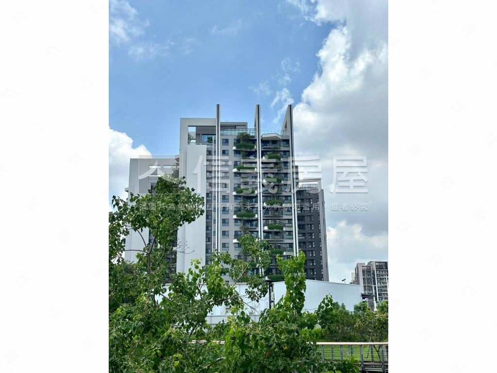 鉅虹映一彎綠朝南即將交屋房屋室內格局與周邊環境