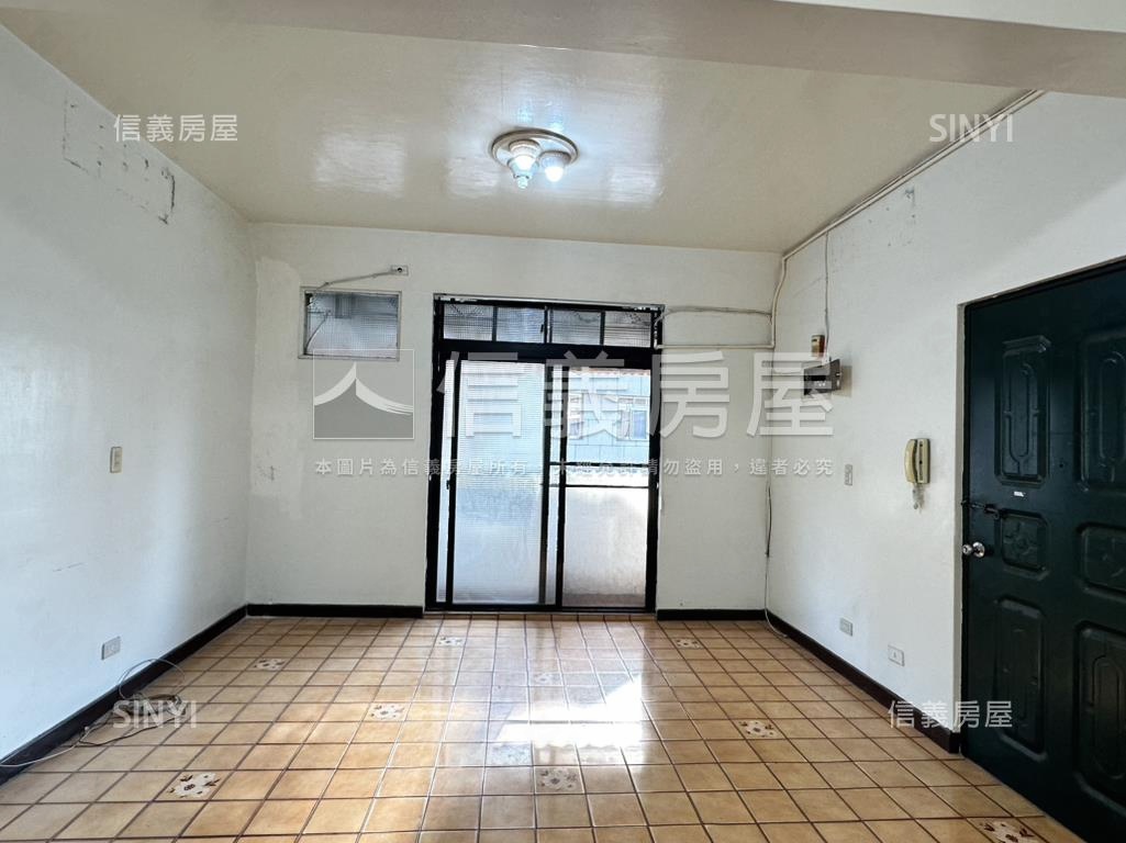 國小旁獨棟３房房屋室內格局與周邊環境