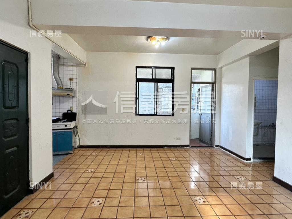 國小旁獨棟３房房屋室內格局與周邊環境