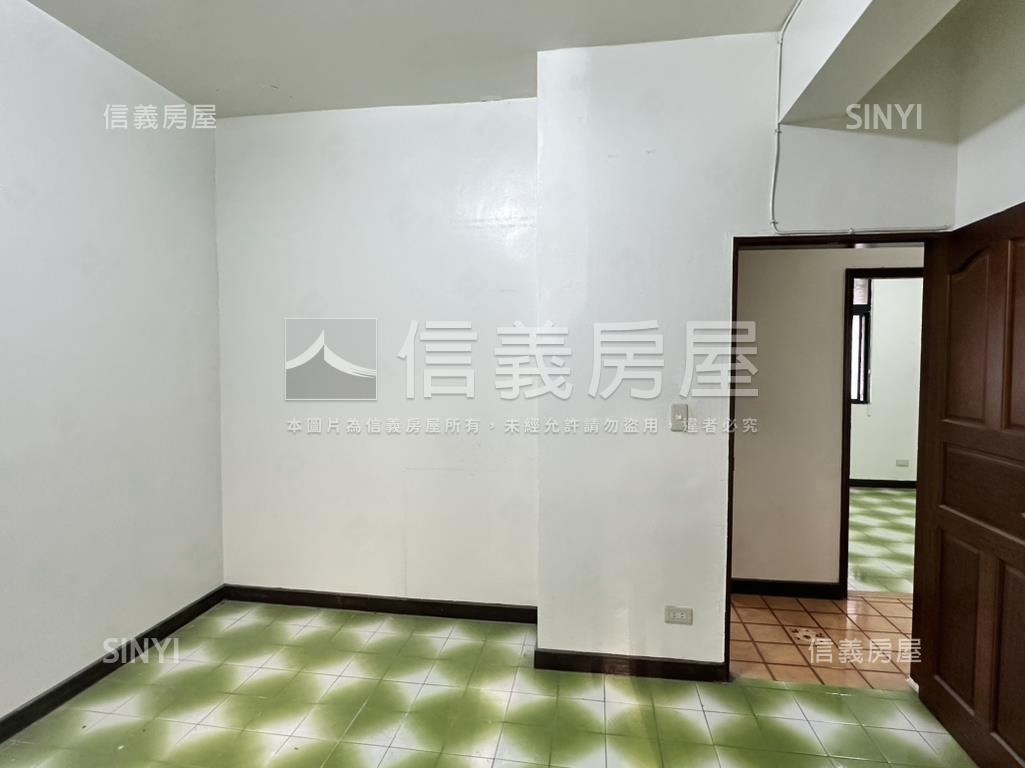 國小旁獨棟３房房屋室內格局與周邊環境