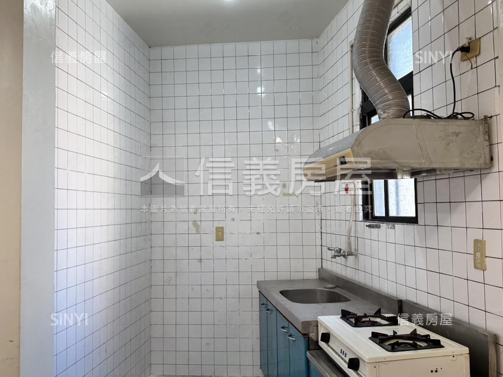 國小旁獨棟３房房屋室內格局與周邊環境