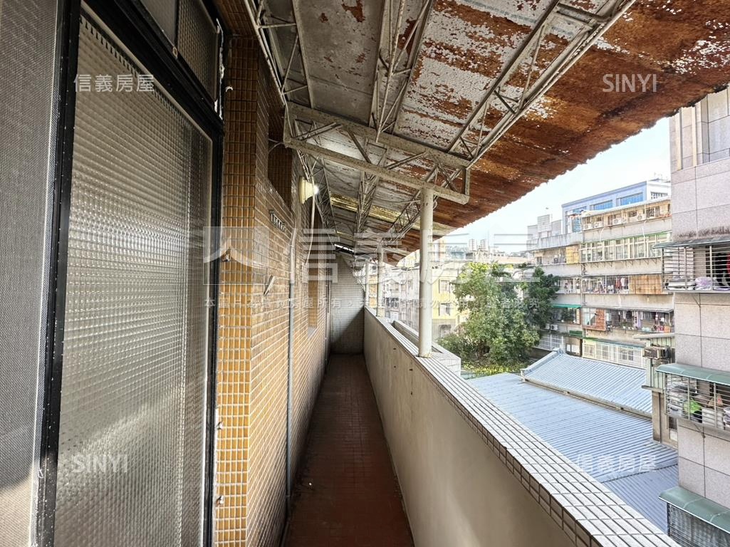 國小旁獨棟３房房屋室內格局與周邊環境