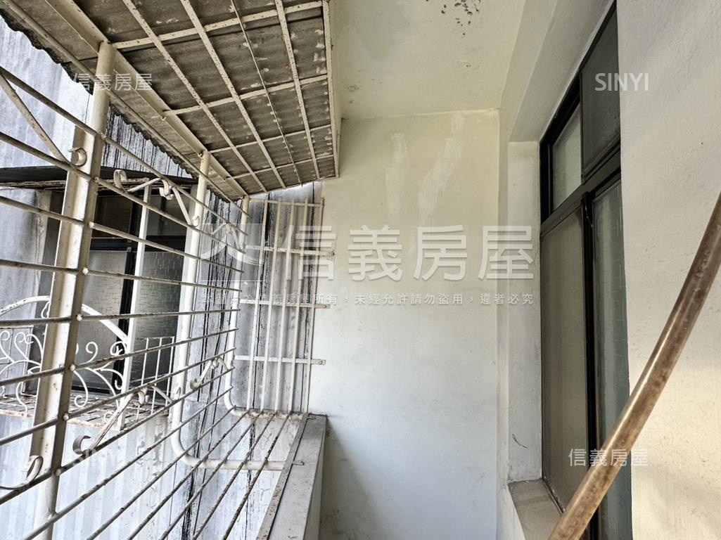 國小旁獨棟３房房屋室內格局與周邊環境