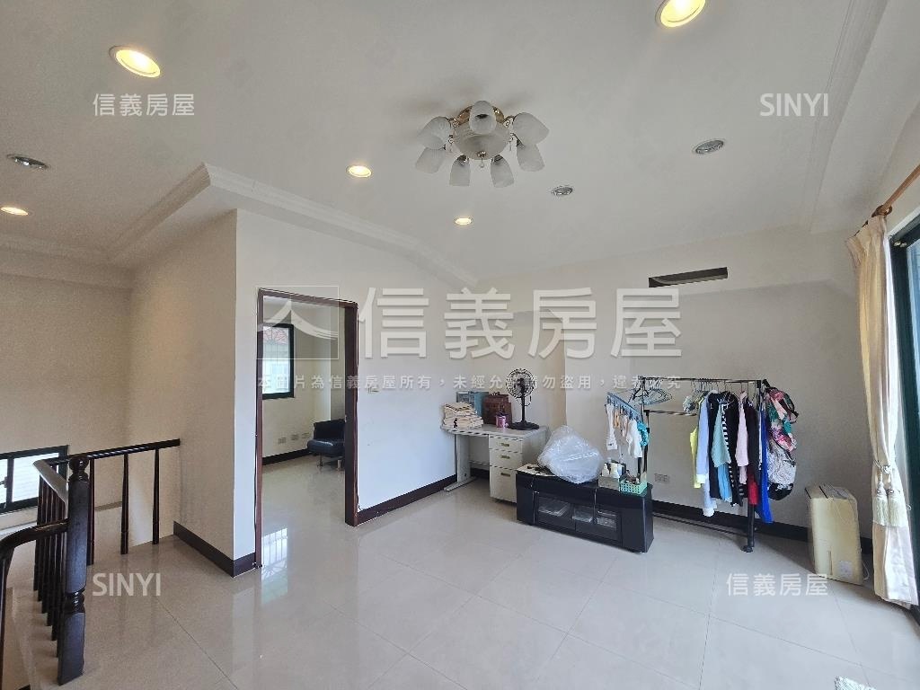 老闆霸氣領袖花園透天房屋室內格局與周邊環境