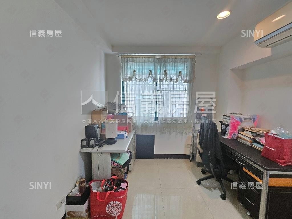 老闆霸氣領袖花園透天房屋室內格局與周邊環境